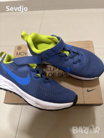 Детски маратонки NIKE (29,5), снимка 2 - Детски маратонки - 56238166