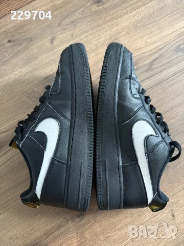 Дамски маратонки Nike Air Force 1, снимка 2 - Маратонки - 56245659