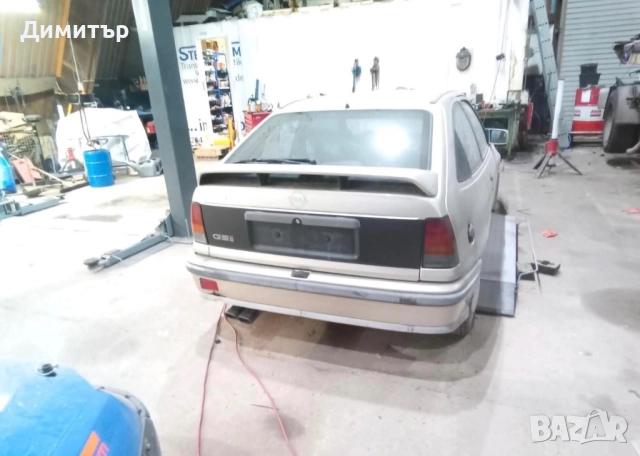 Opel Kadett GSI 8V, снимка 5 - Автомобили и джипове - 52740559