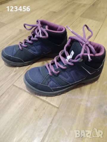 Спортни боти за момиче без забележки 35 номер Декатлон, снимка 2 - Детски боти и ботуши - 38592949