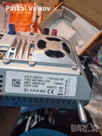 Дисплей за фабрична мултимедия на Форд, снимка 4 - Аксесоари и консумативи - 56116065