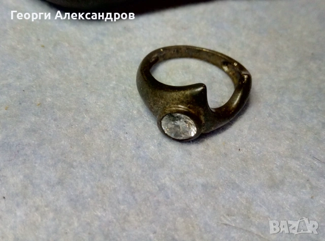 Старинен СКЪПОЦЕНЕН СРЕБЪРЕН ПРЪСТЕН Оксидирано СРЕБРО 800 с Ювелирно Фасетиран БЛЕСТЯЩ КАМЪК