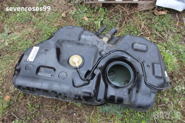 Резервоар Форд Фиеста 6 1.4d 2011 Ford Fiesta 6 8V51-9002AC, снимка 3 - Части - 49641055