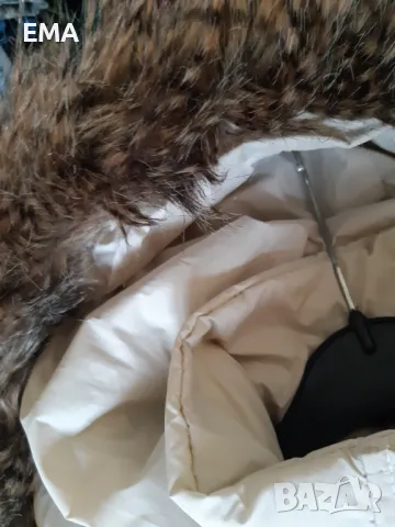 Яке бяло дамско дълго, с качулка с кожа гарнитура-М размер, снимка 4 - Якета - 49778491