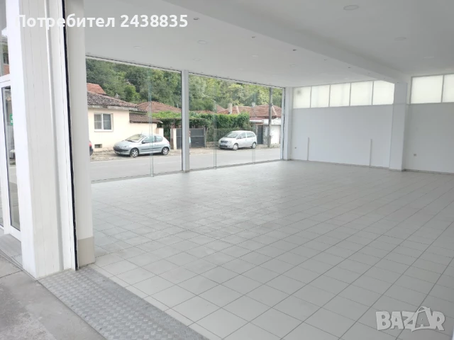 Помещение, подходящо за гараж за 5 броя автомобили , снимка 3 - Гаражи и паркоместа - 44615510