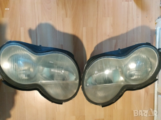 Продавам оригинални фарове BOSCH за W203