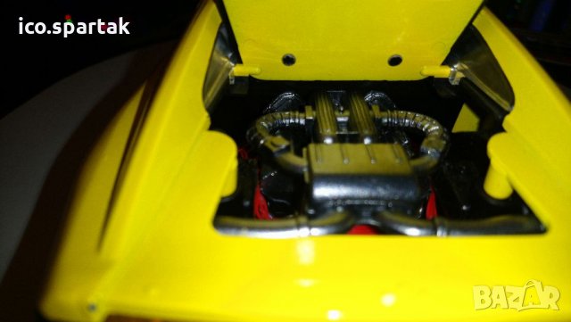 Ferrari 1:18 348 TS 1989 Maisto , снимка 11 - Колекции - 31919654