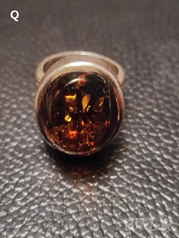 сребърен пръстен с кехлибар 