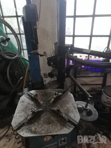 Машина за монтаж демонтаж на гуми hofman megamount 502e