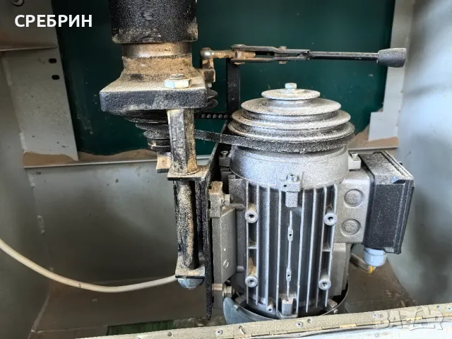 Фреза с карета с 4 вида обороти, мотор 3кв, марка Рожек , снимка 11 - Други машини и части - 49248193