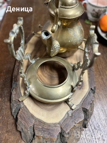 Жесток комплект от месингов чайник и елегантна орнаментирана стойка♥️ йник. Ръчно изработен , снимка 6 - Други - 52566677