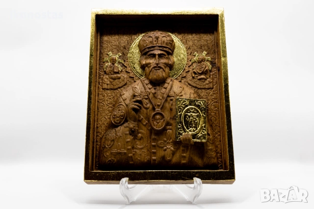 Позлатена релефна икона на Свети Николай Чудотворец от дъб, снимка 4 - Икони - 53223976