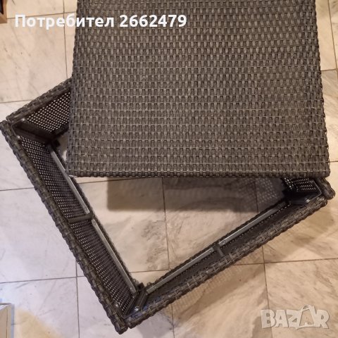 Продавам холна масичка .