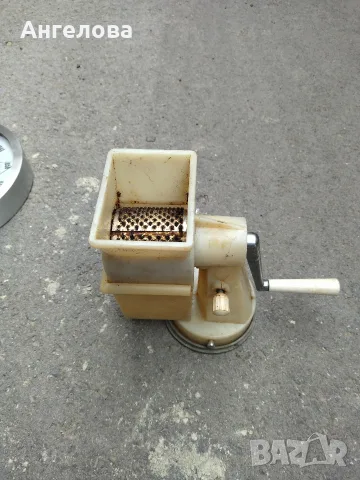 Продавам мелничка, снимка 2 - Аксесоари за кухня - 56274381