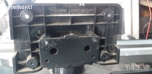 стойка на LED телевизор JVC, снимка 2 - Стойки, 3D очила, аксесоари - 29874975