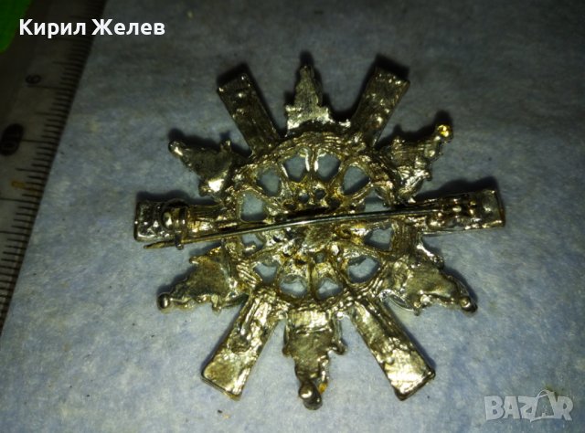 ПРЕКРАСНА СРЕБРИСТА АЖУРНА РЕТНО АРТ БРОШКА ИНКРУСТИРАНА с ИСКРЯЩИ ФАСЕТИРАНИ ЗЕЛЕНИ КРИСТАЛИ 17923, снимка 8 - Други - 42090466