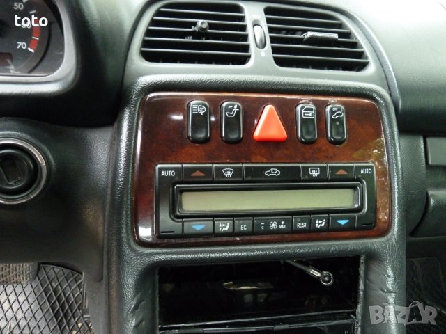 Mercedes-Benz CLK 200 2.0 kompresor, снимка 9 - Автомобили и джипове - 40685351