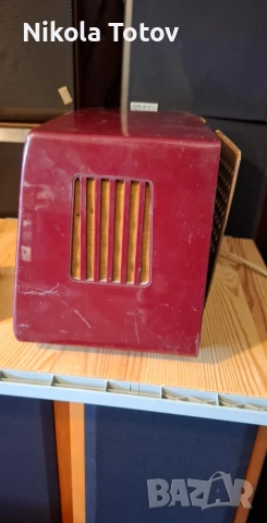 Продава се старинно радио Grundig. , снимка 3 - Антикварни и старинни предмети - 53294212