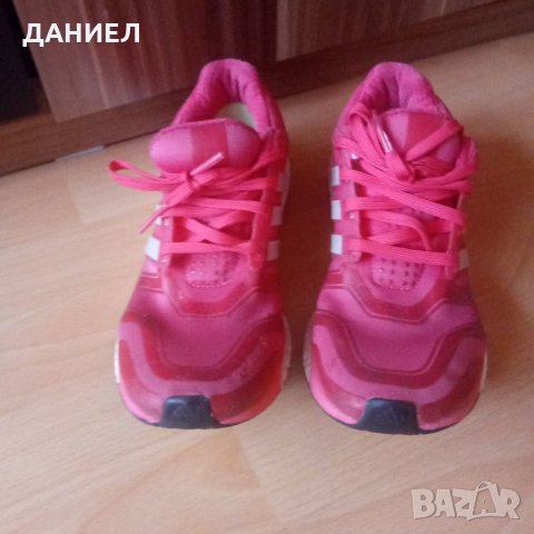 Оригинални Дамски маратонки Adidas Boost номер 40 2/3 , снимка 2 - Маратонки - 31859465