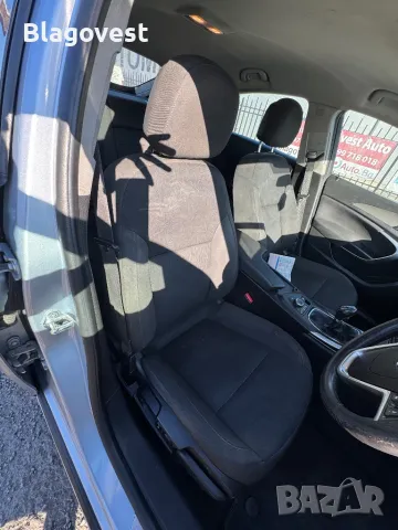 Opel Insignia 2.0cdti 130hp НА ЧАСТИ, снимка 9 - Автомобили и джипове - 47960670