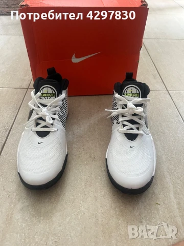 Нови детски обувки Nike номер 36.5 