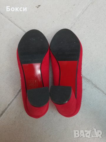 Модерни червени обувки, снимка 2 - Дамски обувки на ток - 29109394