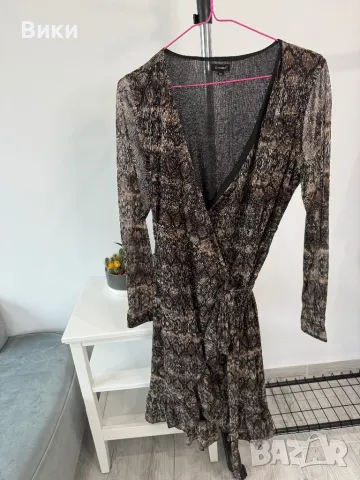 Красива рокля по етикет в XS, но е подходяща за S и М, снимка 5 - Рокли - 48168133