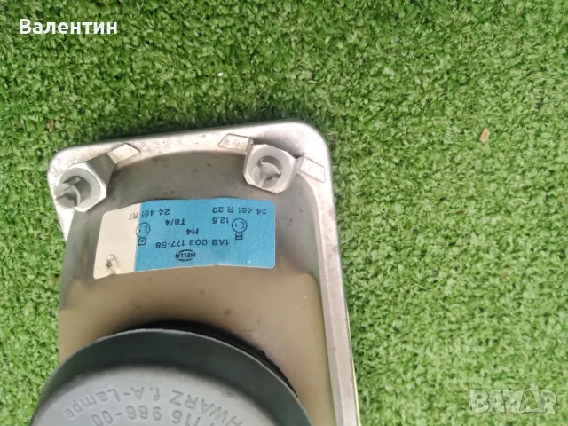 Халоген/фар H4 Hella, снимка 2 - Аксесоари и консумативи - 48480086