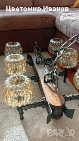 Полилей от ковано желязо и масивен дъб абажур , снимка 4 - Лампи за таван - 52661816