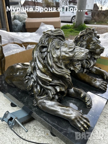 УНИКАЛНА ДВОЙКА БРОНЗ (90 кг): Легнали Лъвове – Barye, 68 см, за Портал/Вход, снимка 2 - Антикварни и старинни предмети - 53987561
