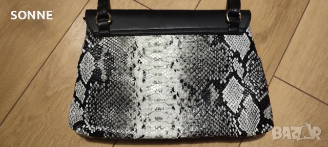 Catwalk - Змийска кожа дамска чанта, снимка 3 - Чанти - 47707642