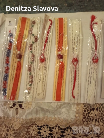 Продавам лот мартеници,275 броя., снимка 8 - Гривни - 53296750