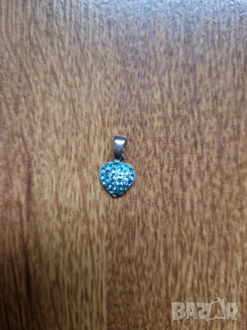 Сребърна висулка със синьо сърце, снимка 5 - Колиета, медальони, синджири - 52398522