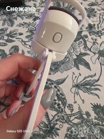 Нагряваща извивачка за мигли 