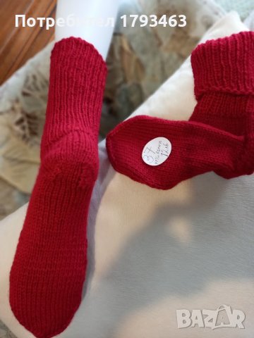 Ръчно плетени коледни чорапи размер 37, снимка 2 - Дамски чорапи - 39749027