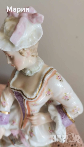 Порцеланова фигура на Sitzendorf, снимка 2 - Антикварни и старинни предмети - 52144684
