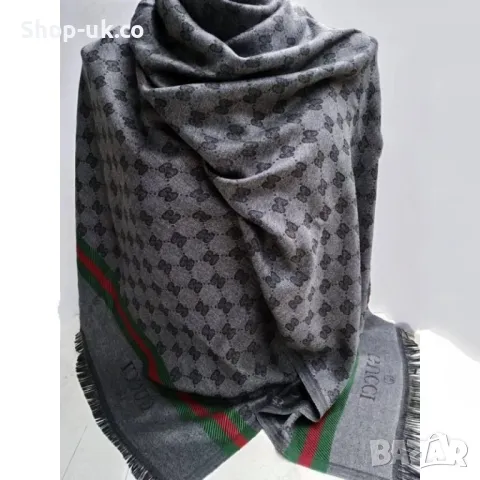 Шал GUCCI с две лица., снимка 2 - Шалове - 49018886