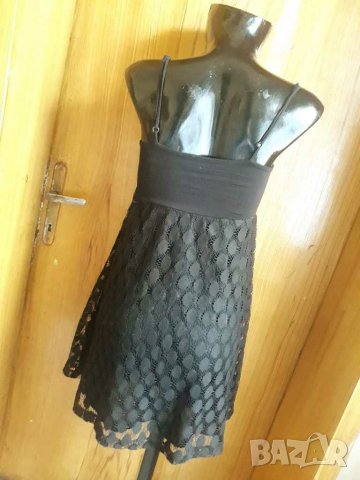 Черна къса разкроена рокля с мрежа и хастар М, снимка 3 - Рокли - 21307825