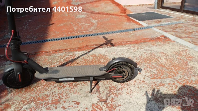 Тротинет Xiomi m365 pro в идеално състояние с резервни гуми., снимка 3 - Аксесоари и консумативи - 51289714