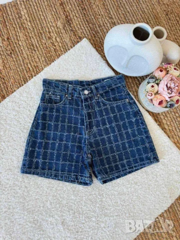 Къси панталонки с ефектно накъсване 