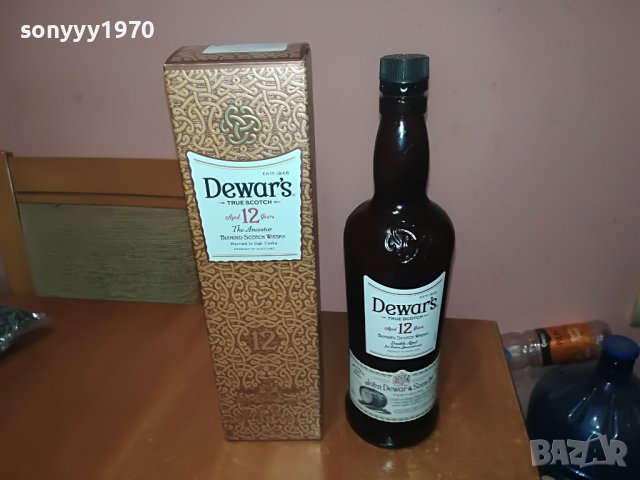 DEWARS-КУТИЯ И ПРАЗНО ШИШЕ ЗА КОЛЕКЦИЯ 1306221947, снимка 2 - Колекции - 37075536