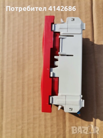 Контакт Schneider Altira ALB45224 червен, снимка 3 - Друга електроника - 53895579