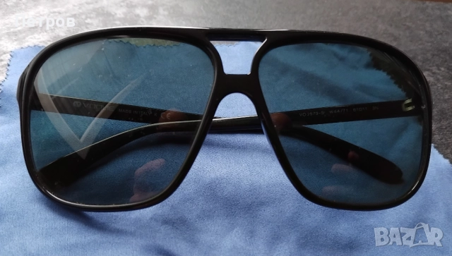 слънчеви очила Vogue с поляризирани сини лещи