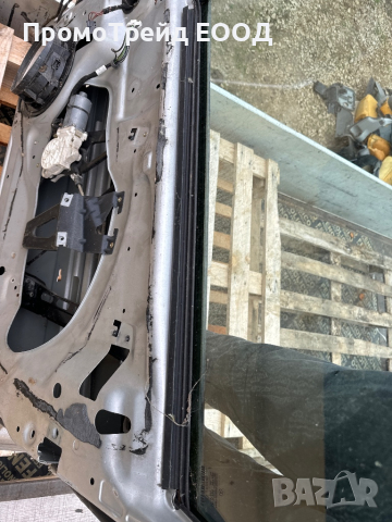Предна дясна сива врата Мерцедес Е класа седан Mercedes W211 S211 E class, снимка 3 - Части - 44615392