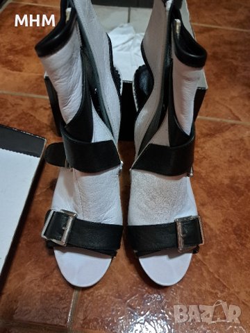 Сара Пен 40 номер, снимка 2 - Дамски обувки на ток - 42379509