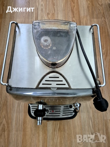 Кафе машина Saeco Incanto Sirius , снимка 2 - Кафемашини - 53101139