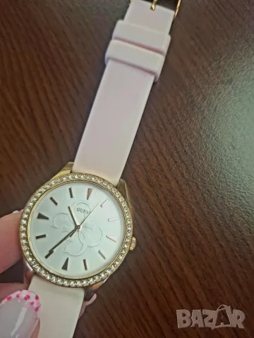 Оригинален дамски часовник Guess, снимка 2 - Дамски - 56066642