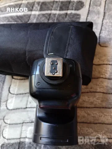 Светкавица за Nikon V1, снимка 3 - Светкавици, студийно осветление - 56360381