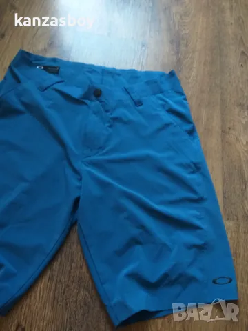 OAKLEY VELOCITY SHORT MEN GOLF SHORT - страхотни мъжки панталони 32/М, снимка 2 - Спортни дрехи, екипи - 47368594