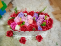 Голяма кашпа с подложка и 33 сапунени рози , снимка 1 - Декорация за дома - 44804756